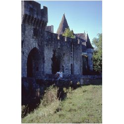 Bridge Chateau Bridoire.jpg